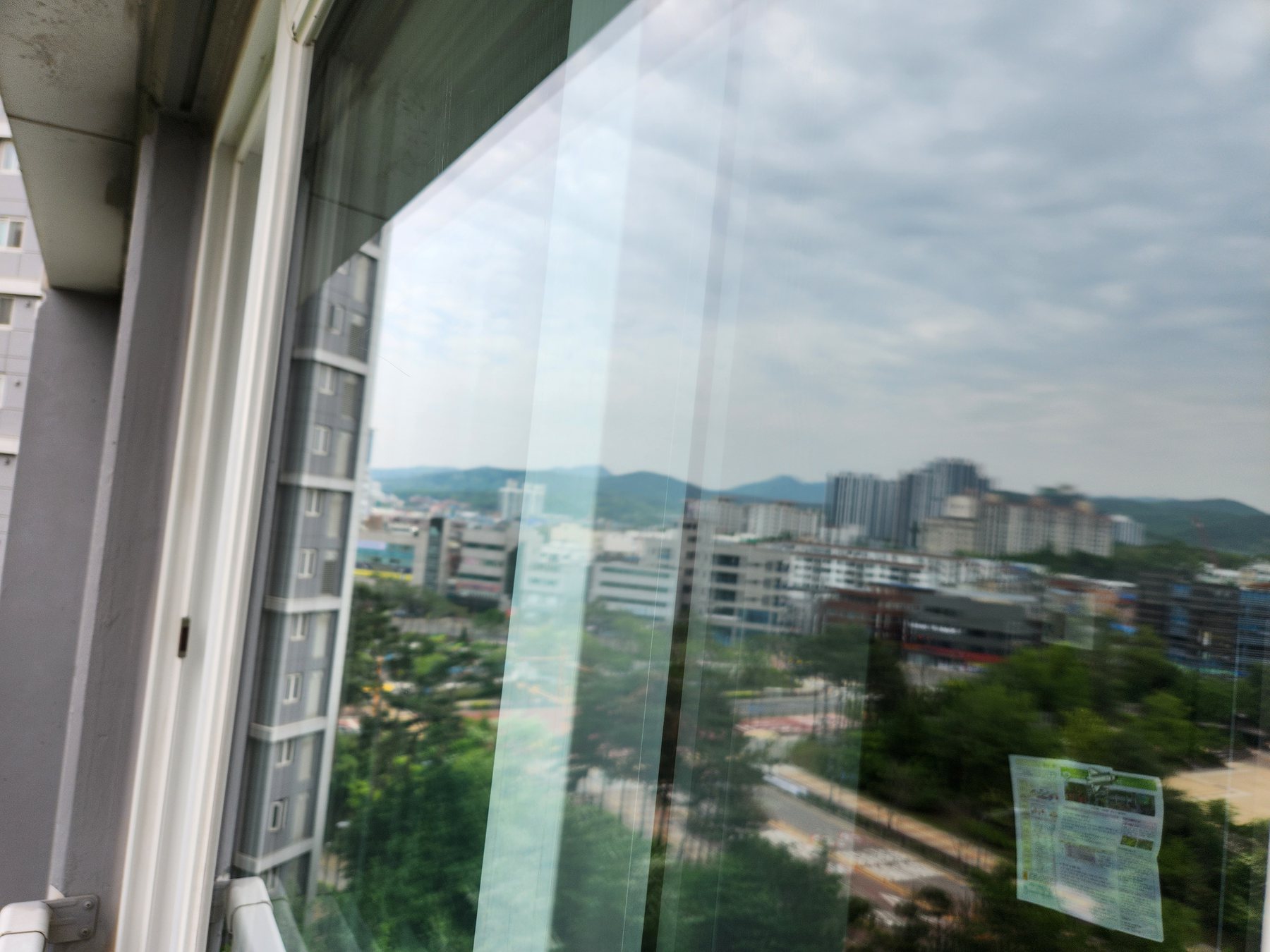 수원 SK뷰 외창 먼지 청소 후
