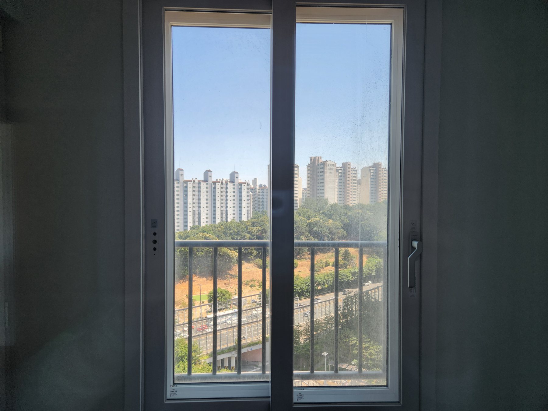 e편한세상 수지 안방 창 청소 전