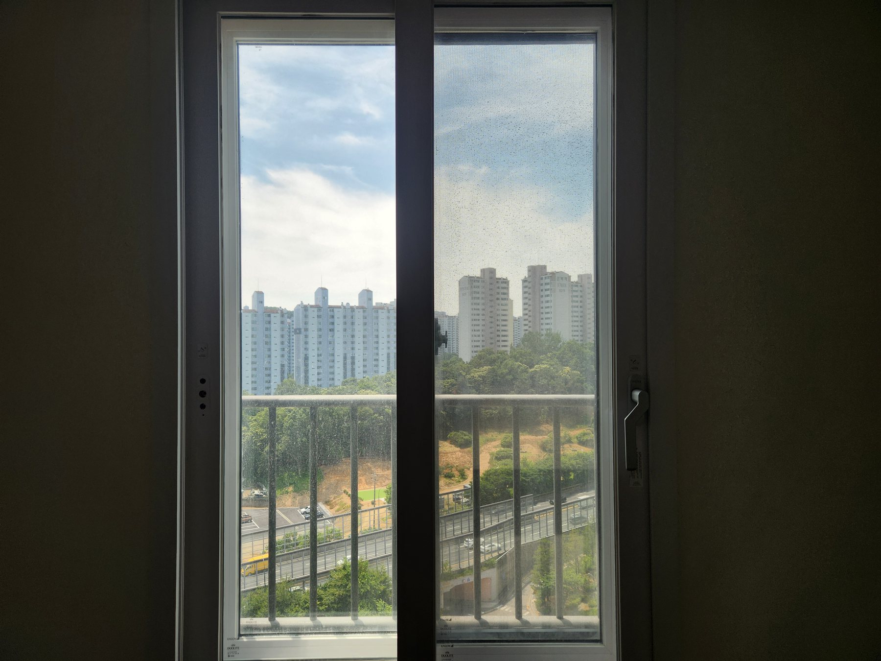 e편한세상 수지 작은방 창 청소 전